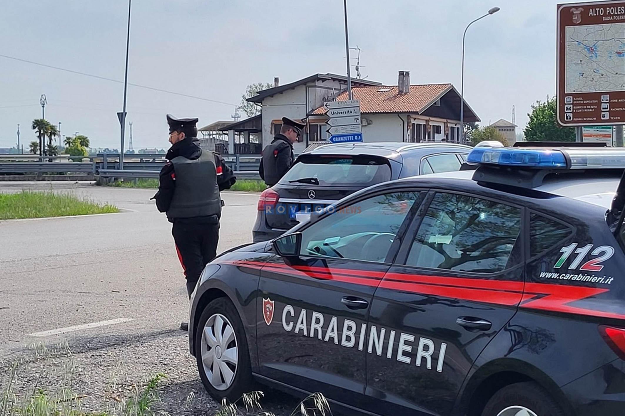 Viola gli arresti domiciliari, i Carabinieri lo assicurano al carcere